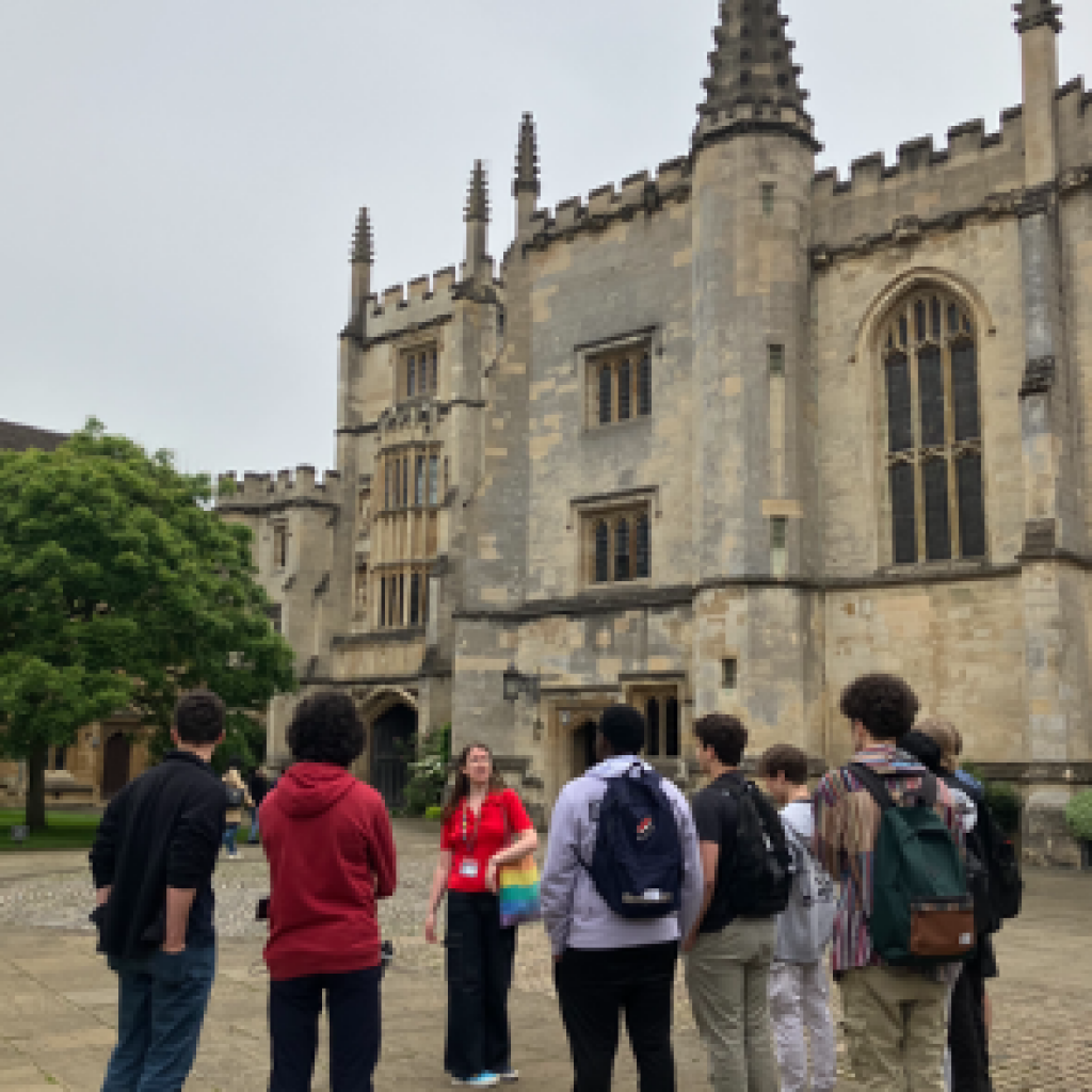 Students on a trip to Oxbridge